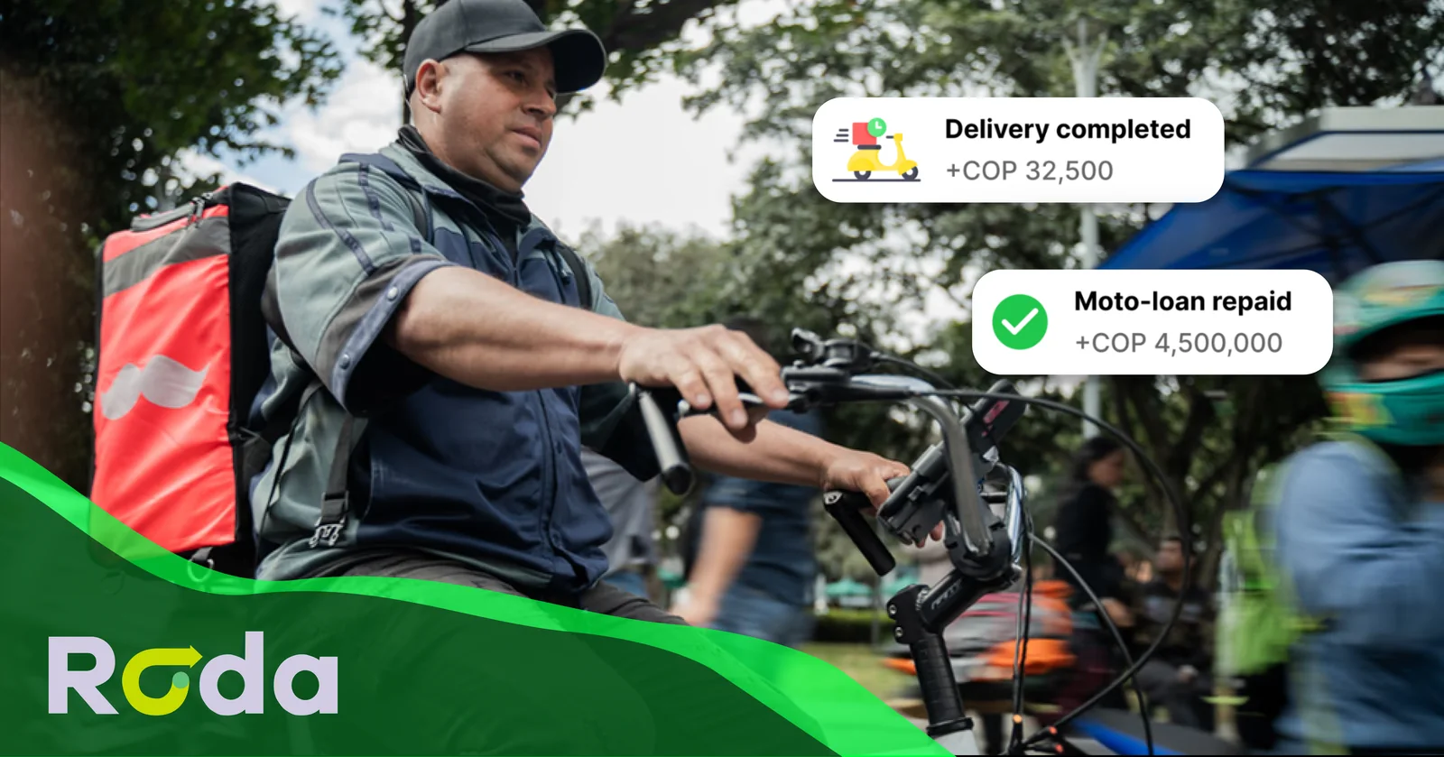 A Roda customer delivering with a Rappi bag, with notifications for a completed delivery and a repaid moto-loan